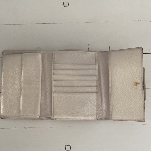 Vintage Versace Medusa Leather Wallet - Off white - Preowned - Picture 4 of 4